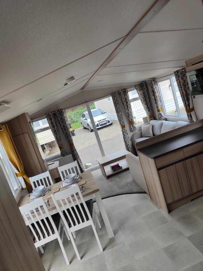 F14 Static Caravan, Fairway Holiday Park Sandown Exterior foto