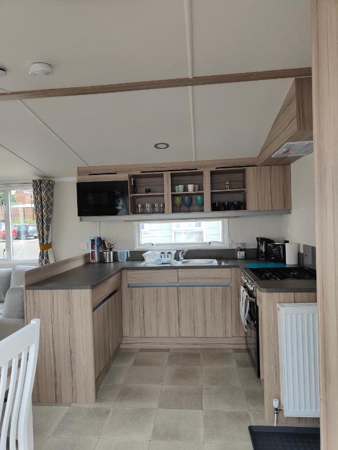 F14 Static Caravan, Fairway Holiday Park Sandown Exterior foto